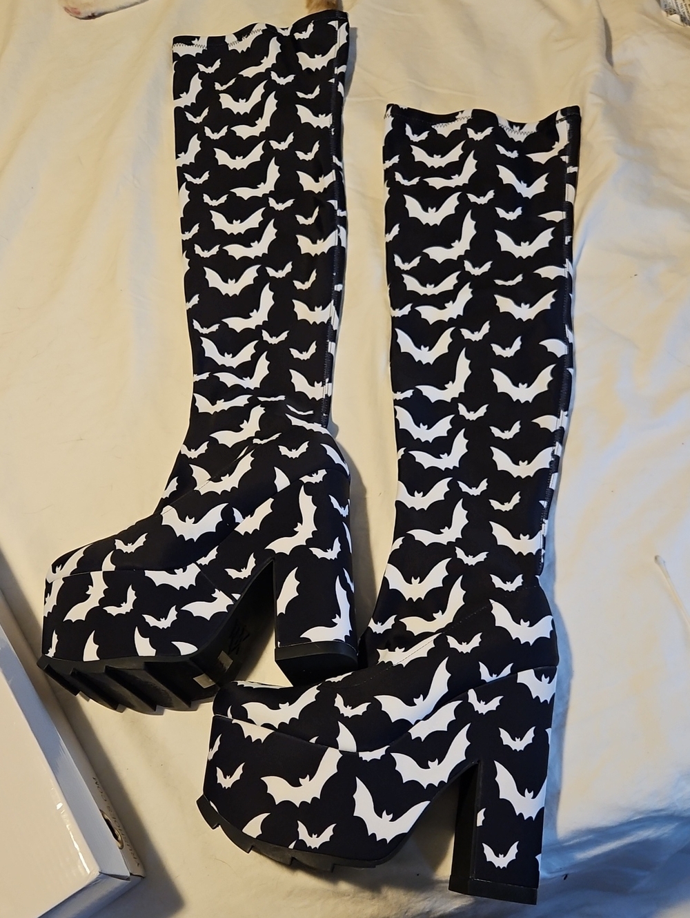 YRU Black & White Bat-Print Platform Thigh-High Boots